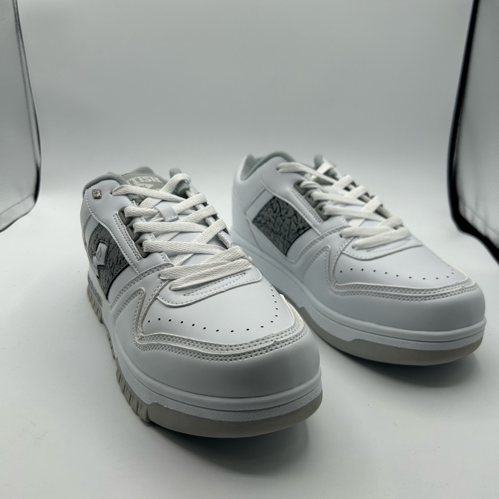 British Knights white/gray size 11